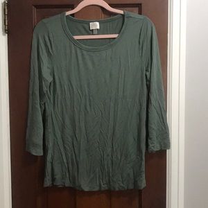 3/4 sleeve shirt